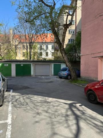 Sunny House One Apartment Bratislava Bagian luar foto