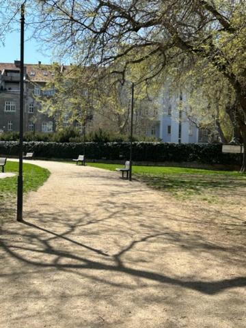 Sunny House One Apartment Bratislava Bagian luar foto