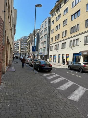 Sunny House One Apartment Bratislava Bagian luar foto