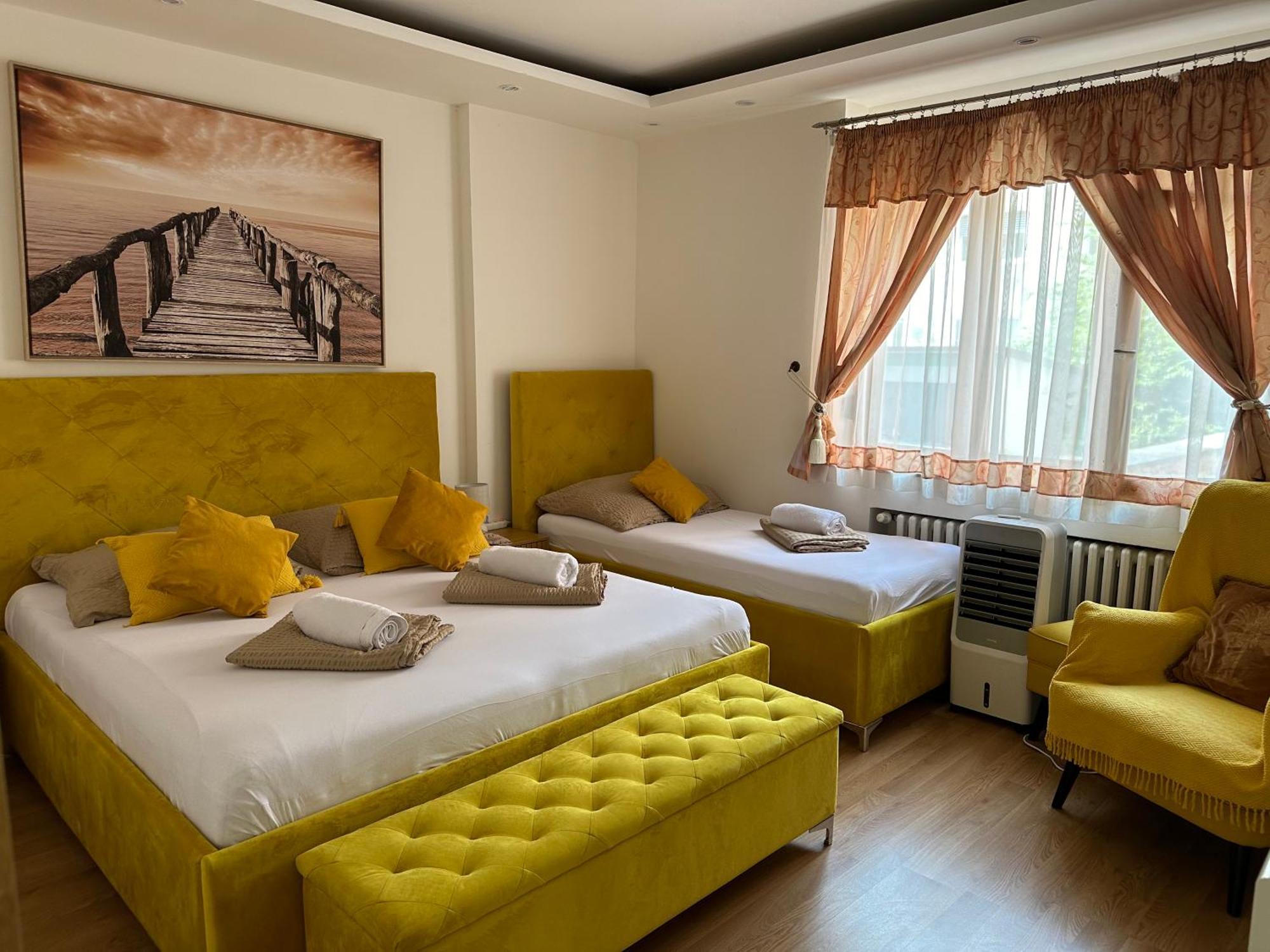 Sunny House One Apartment Bratislava Bagian luar foto